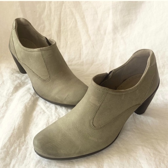 Ecco Sculpted Low Cut Ankle Boots - Picture 1 of 12